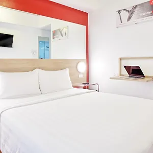 Red Planet Ortigas *** Mandaluyong